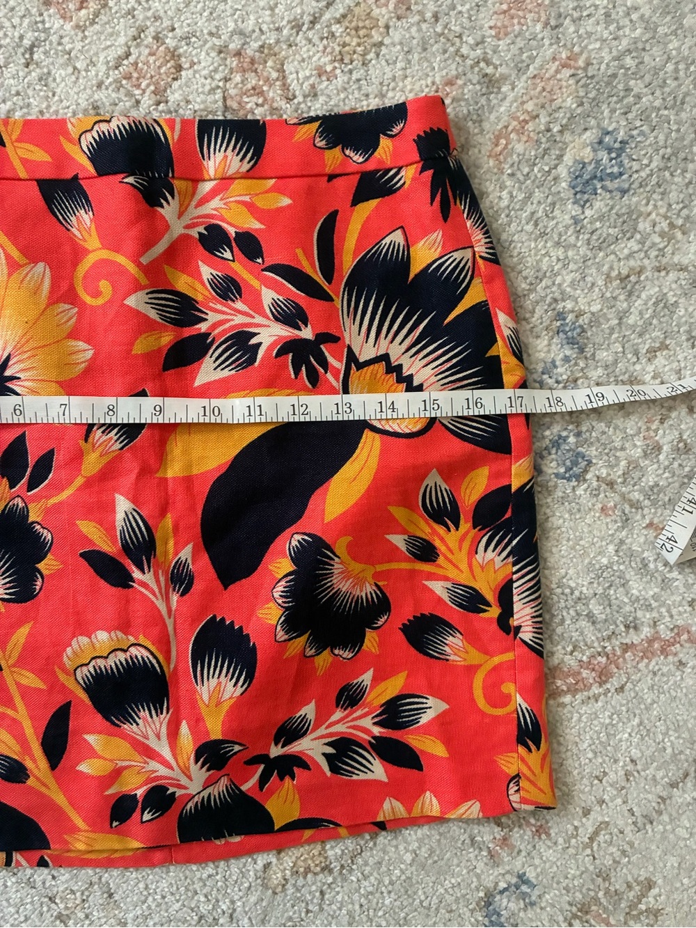 J. Crew Coral Floral Mini Skirt with Black and Gold Accents Size 00 - Picture 4 of 6